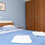 In With Sea View, Balcony, Air Conditioning, Wi-fi Ždrelac