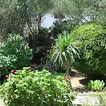 Appartement In With Sea View, Balcony, Air Conditioning, Wi-fi