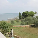In With Sea View, Balcony, Air Conditioning, Wi-fi * Ždrelac
