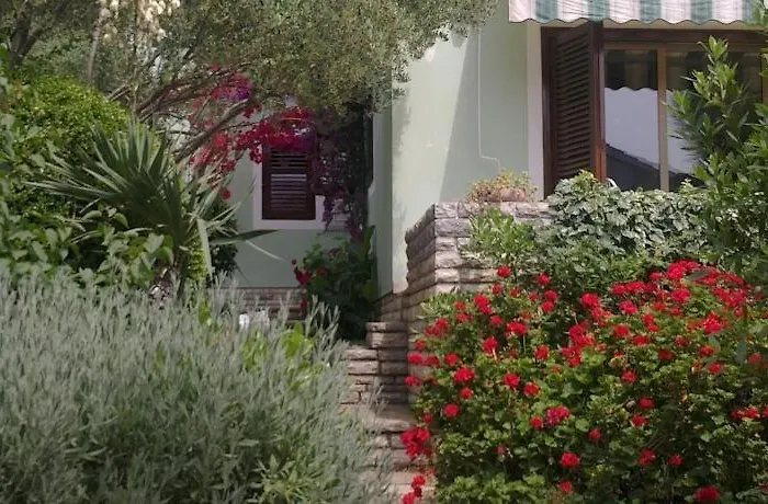 Apartment In With Sea View, Balcony, Air Conditioning, Wi-fi *