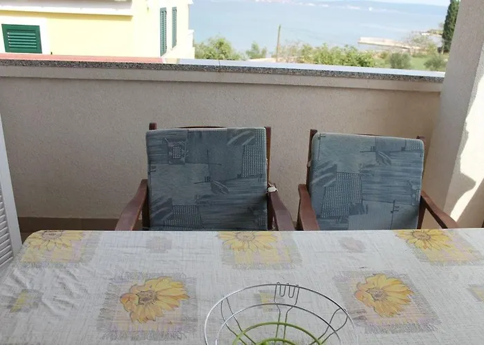 Apartment In With Sea View, Balcony, Air Conditioning, Wi-fi Ždrelac