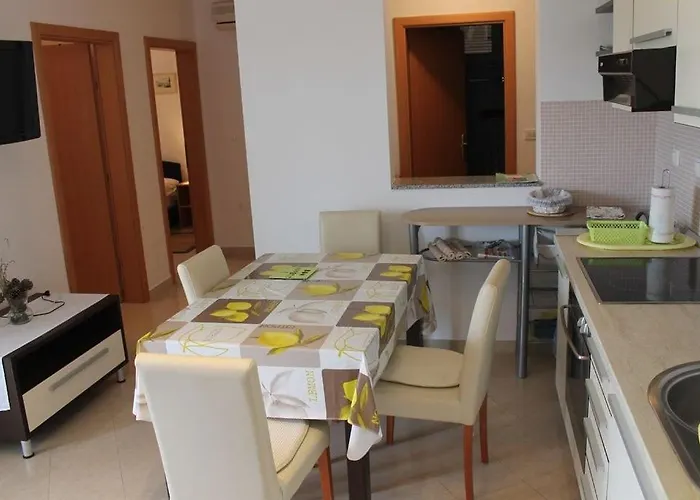 In With Sea View, Balcony, Air Conditioning, Wi-fi Apartment