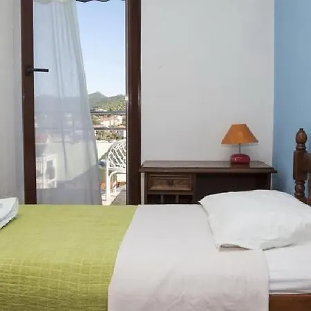 In With Sea View, Balcony, Air Conditioning, Wi-fi Apartment Zdrelac