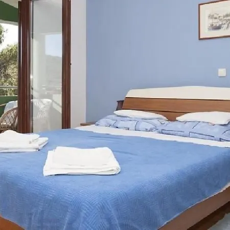 In With Sea View, Balcony, Air Conditioning, Wi-fi