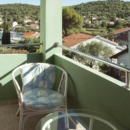 Apartment In With Sea View, Balcony, Air Conditioning, Wi-fi *