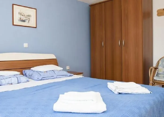 In With Sea View, Balcony, Air Conditioning, Wi-fi Ždrelac