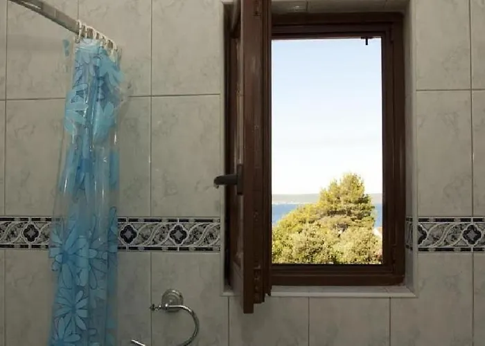 In With Sea View, Balcony, Air Conditioning, Wi-fi *