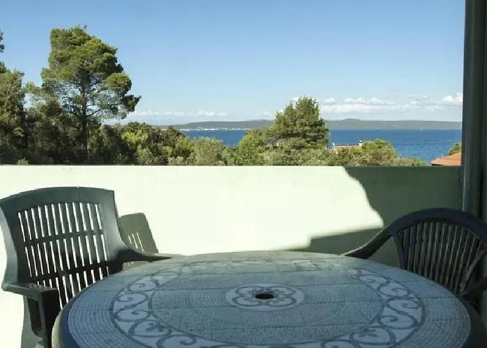 In With Sea View, Balcony, Air Conditioning, Wi-fi * Ždrelac