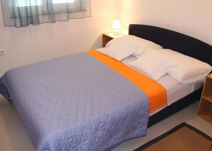 In With Sea View, Balcony, Air Conditioning, Wi-fi Apartman *