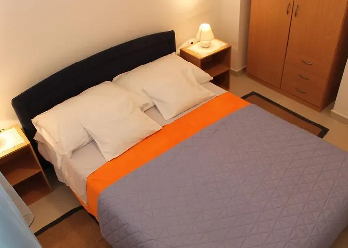 In With Sea View, Balcony, Air Conditioning, Wi-fi Zdrelac
